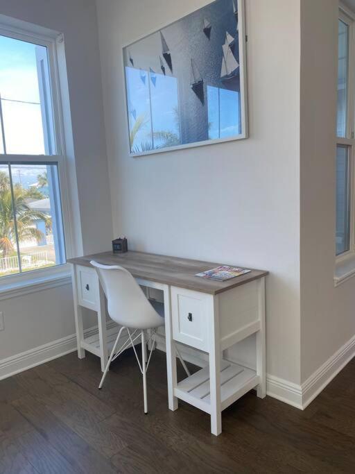 Luxurious Modern Townhouse Right Across Beach!! Table Tennis St. Pete Beach Buitenkant foto