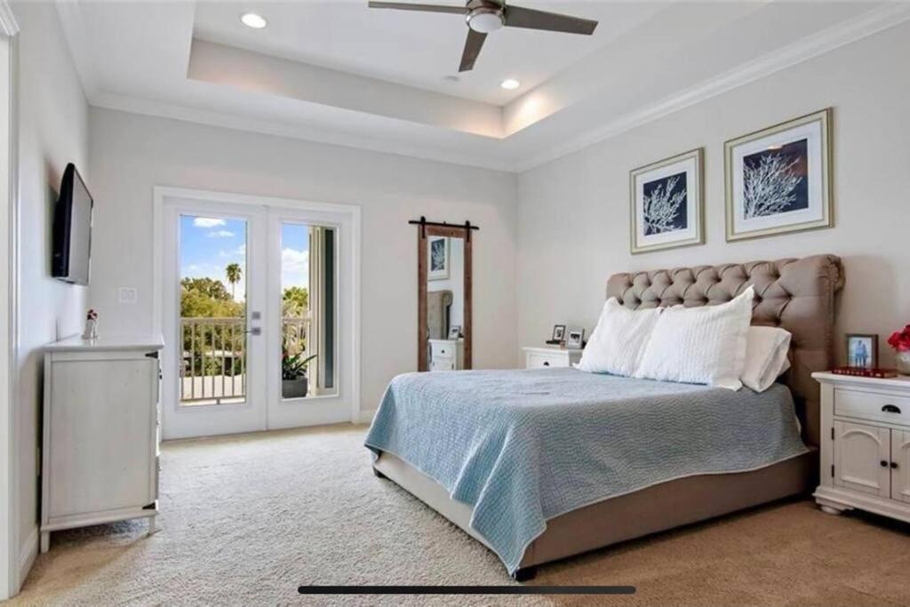 Luxurious Modern Townhouse Right Across Beach!! Table Tennis St. Pete Beach Buitenkant foto