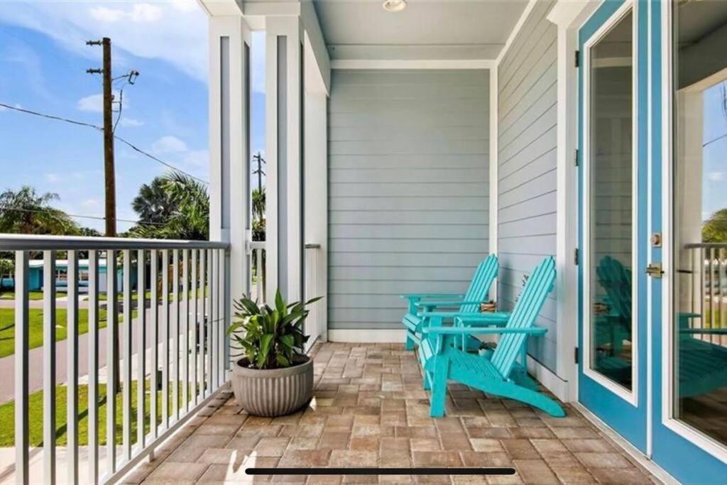 Luxurious Modern Townhouse Right Across Beach!! Table Tennis St. Pete Beach Buitenkant foto