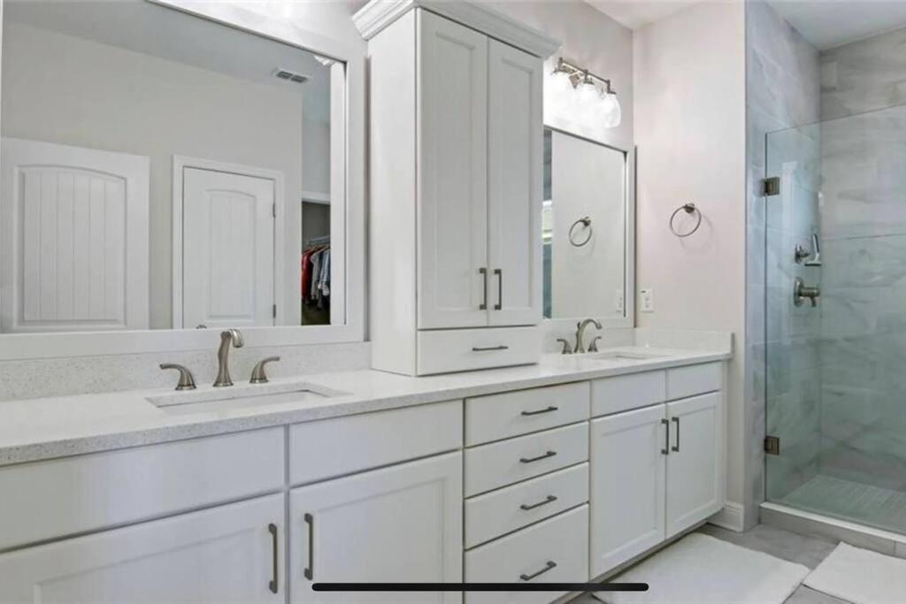 Luxurious Modern Townhouse Right Across Beach!! Table Tennis St. Pete Beach Buitenkant foto